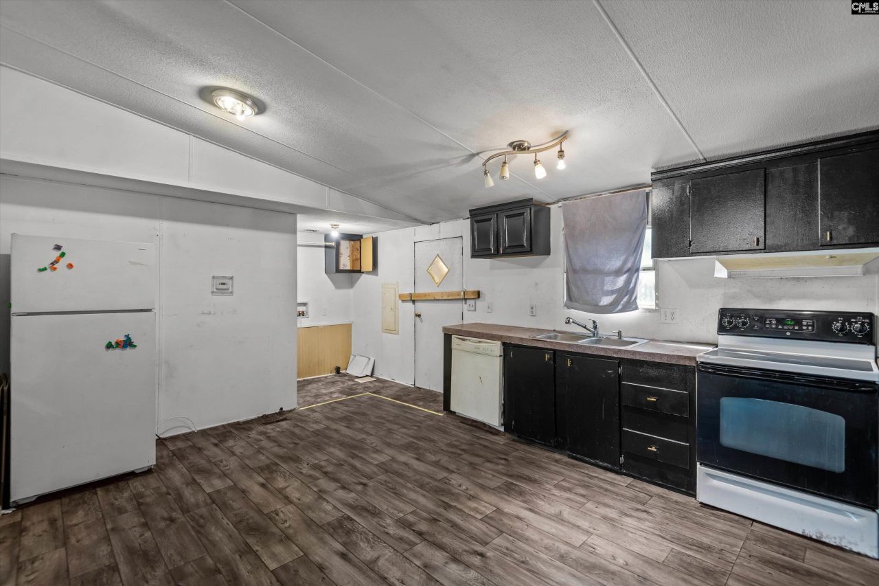 148 Glencrest Drive Photo 11