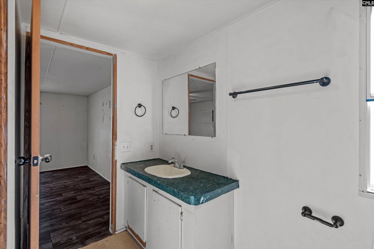 148 Glencrest Drive Photo 16