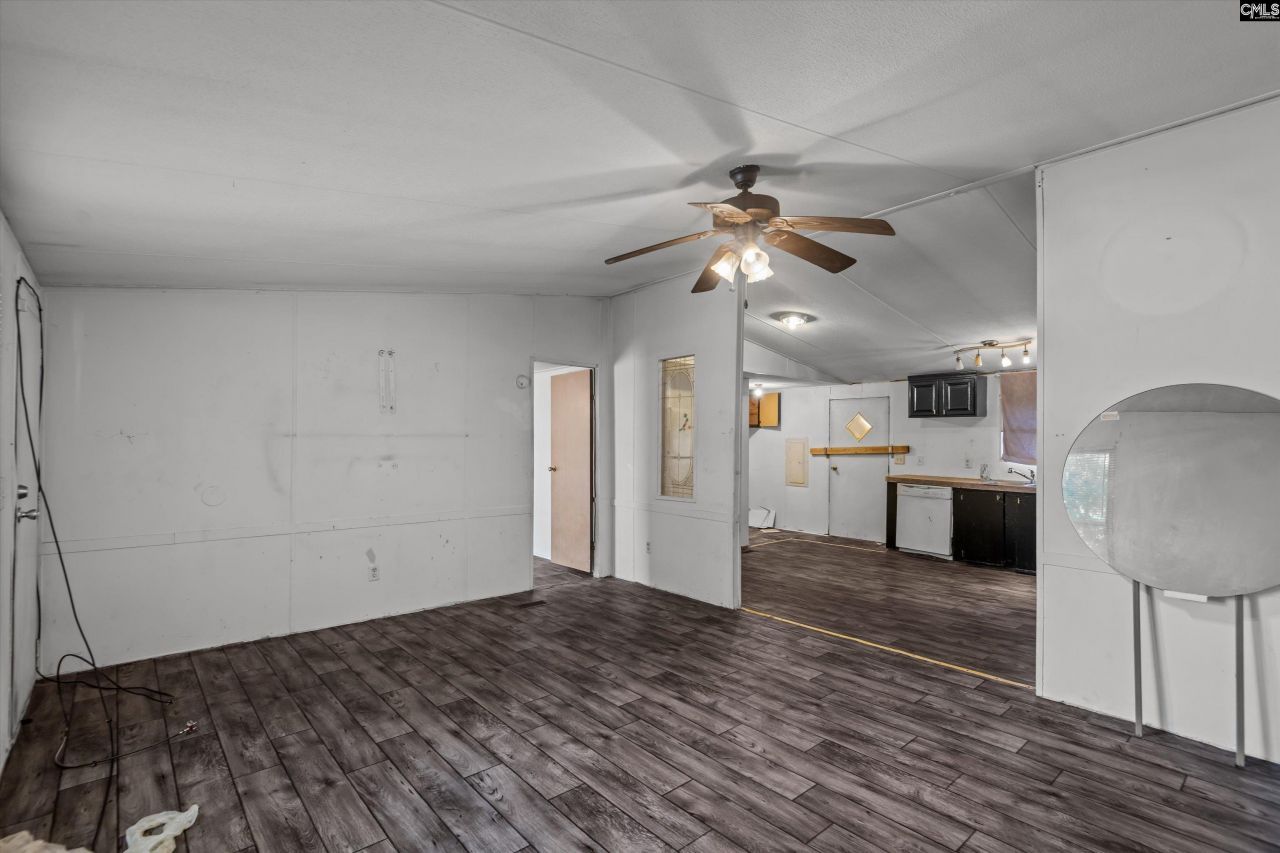 148 Glencrest Drive Photo 7