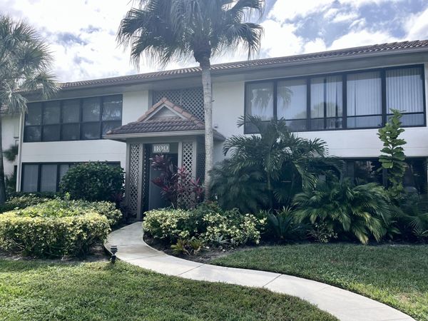 1100 Duncan Circle, Unit 202, Palm Beach Gardens, FL 33418