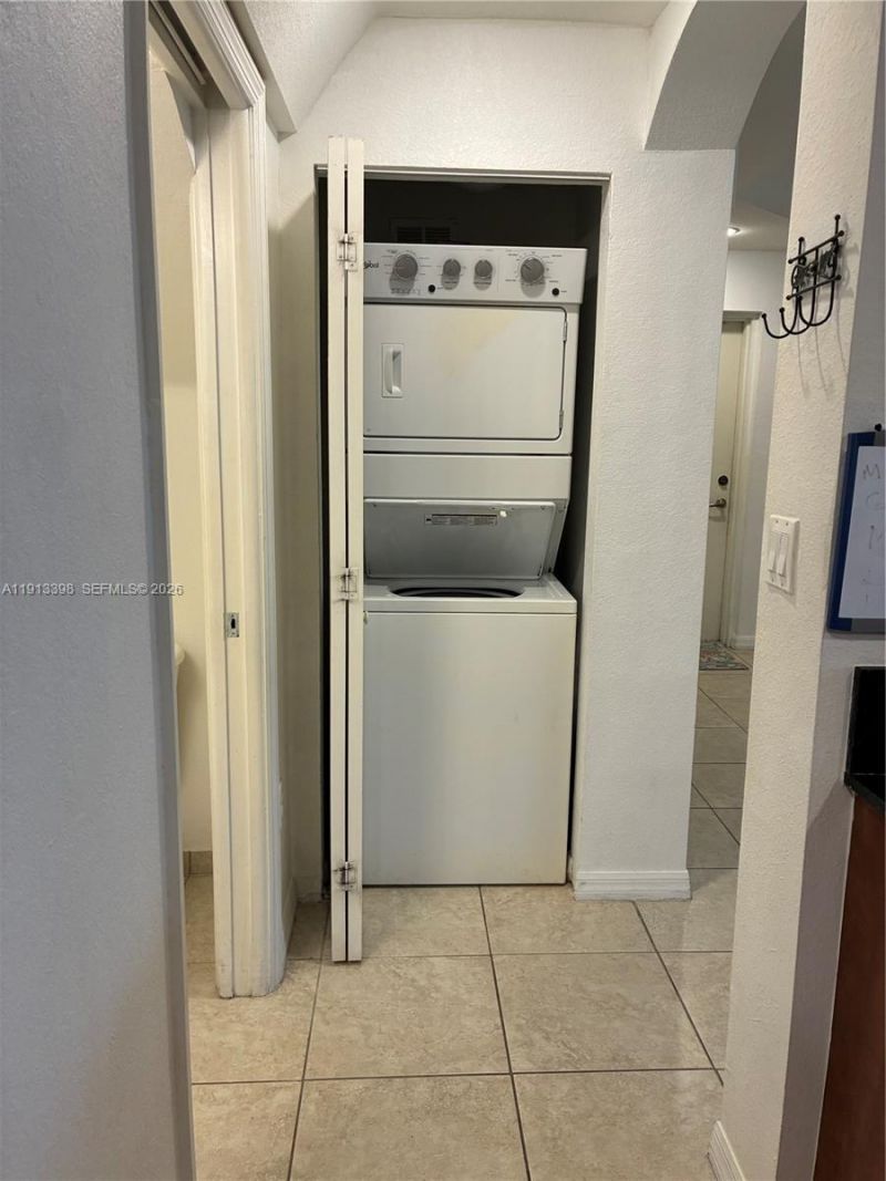 8999 NW 107th Ct, Unit 213-1, Doral, FL 33178 Photo