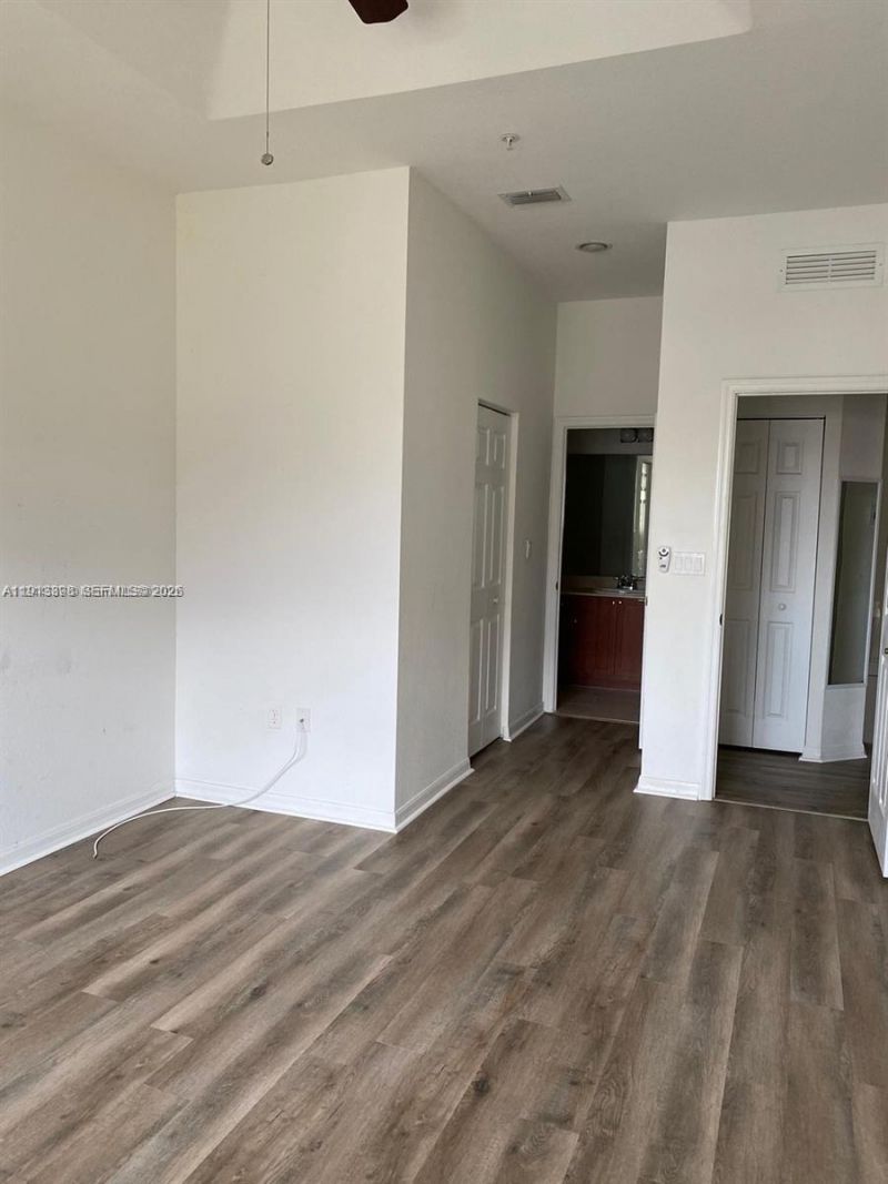 8999 NW 107th Ct, Unit 213-1, Doral, FL 33178 Photo