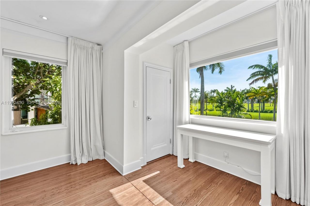 5800 La Gorce Dr, Miami Beach, FL 33140 Photo