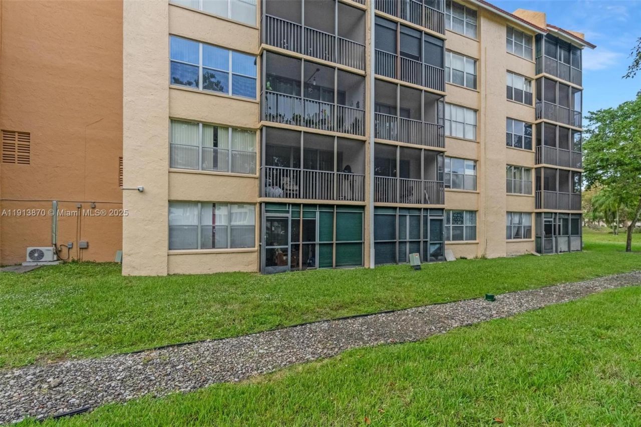 3801 Environ Blvd, Unit 116, Lauderhill, FL 33319 Photo