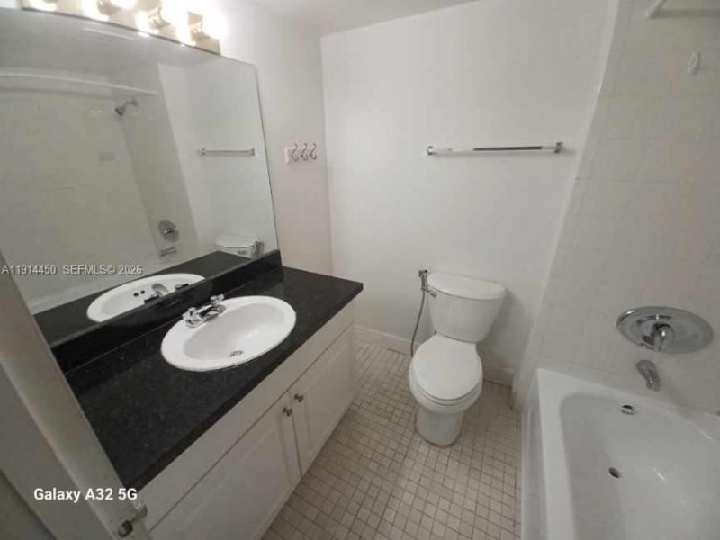 4330 NW 79th Ave, Unit 2D, Doral, FL 33166 Photo