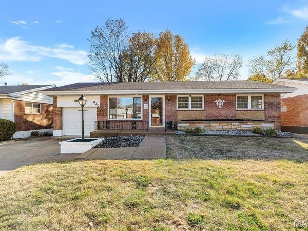 920 Lebon Drive, St Louis, MO 63137