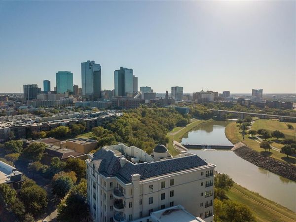 501 Samuels Avenue, Unit 110, Fort Worth, TX 76102