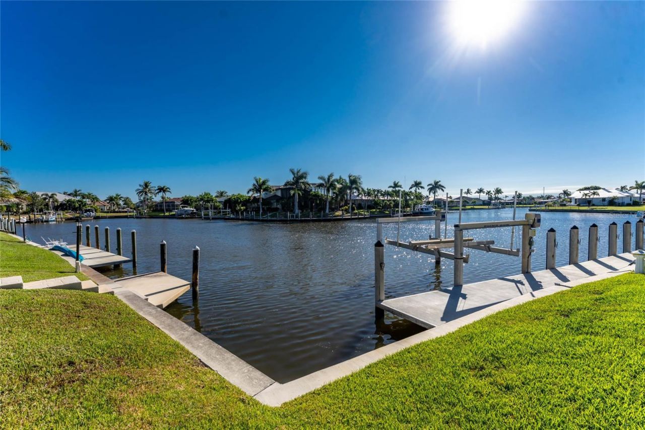 1353 Thrasher, Punta Gorda, FL 33950 Photo