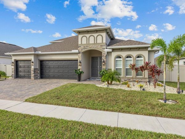 489 AVILA PLACE, HOWEY IN THE HILLS, FL 34737
