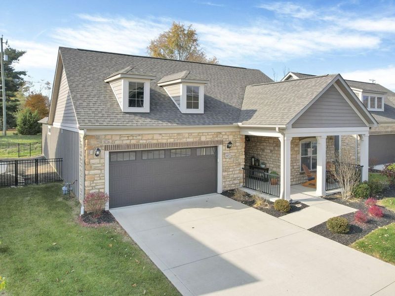 6452 Nature Nook Drive, Lewis Center, OH 43035 Photo 2