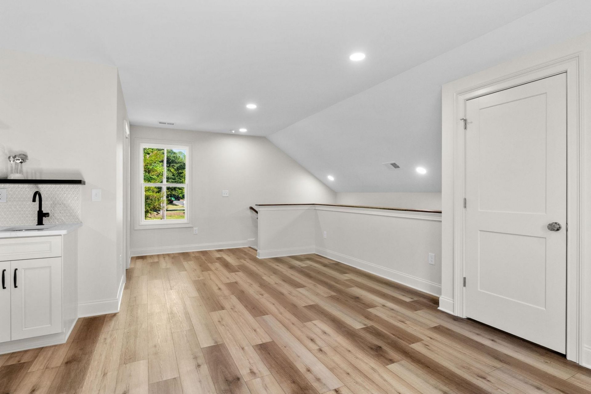 1309 Spinnaker Dr. Photo 46