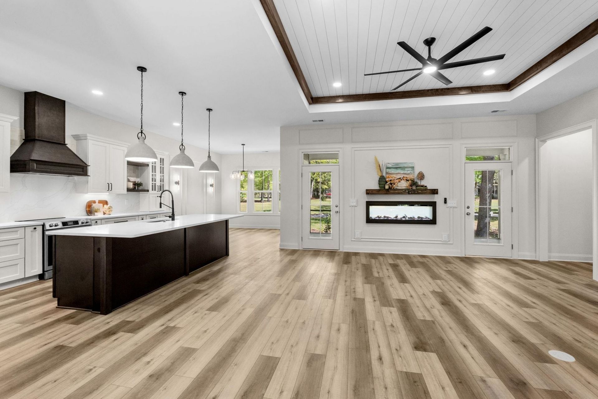 1309 Spinnaker Dr. Photo 8