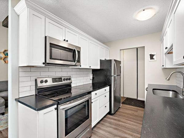 4618 Cedar Lake Road S, Unit 6, Minneapolis, MN 55416