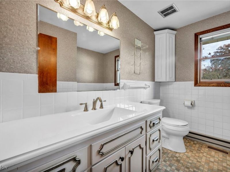 557 Ladyne Avenue NW, Bolivar, OH 44612 Photo 24