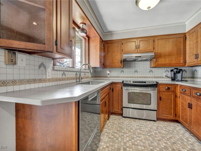 557 Ladyne Avenue NW, Bolivar, OH 44612 Photo 8