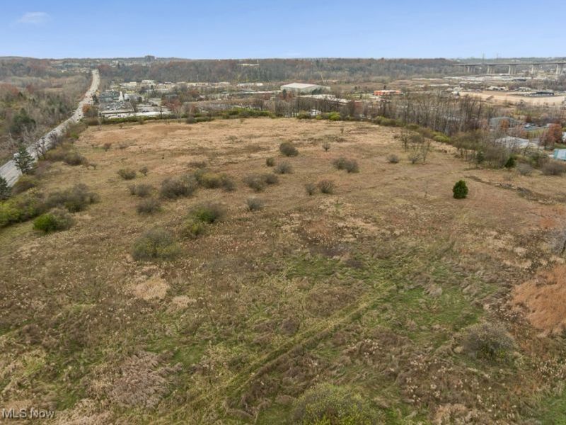 Rockside Road, Valley View, OH 44125 Photo 32