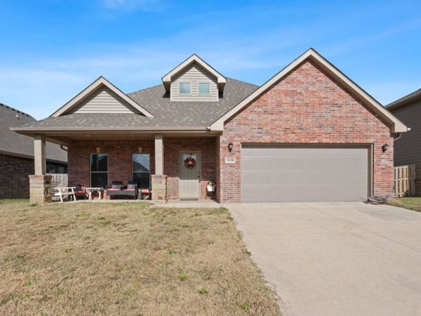 2120 Periwinkle Place, Centerton, AR 72719