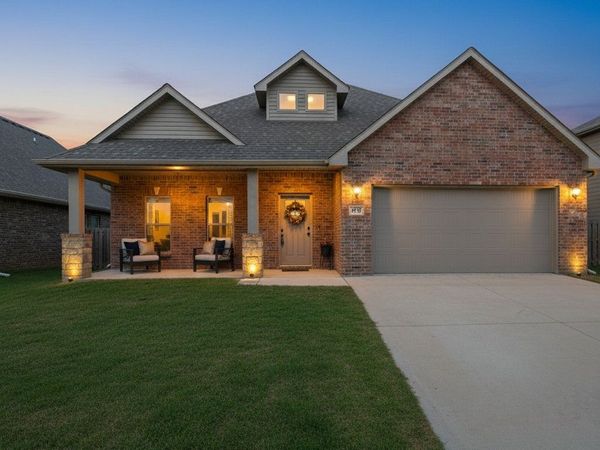 2120 Periwinkle Place, Centerton, AR 72719