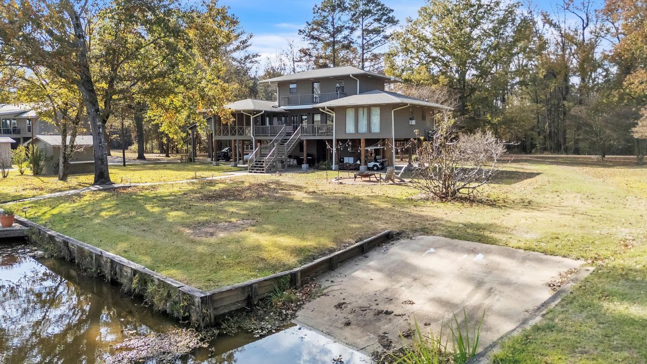 165 Cypress Lake Dr, Pickensville, AL 35447 Main Photo