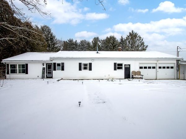 1320 Lake Drive, Ashland, OH 44805