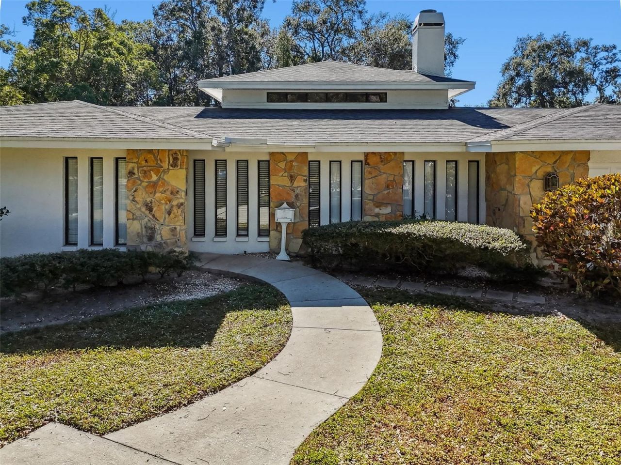 2949 Sunset Point Road, Clearwater, FL 33759 Photo