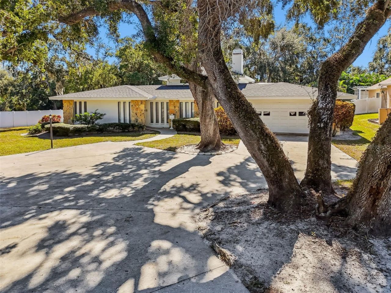 2949 Sunset Point Road, Clearwater, FL 33759 Photo