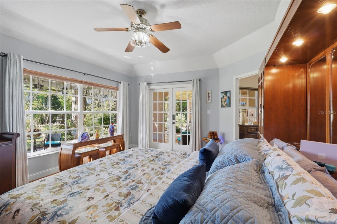 7201 Hodgewood Court, Tampa, FL 33614 Photo