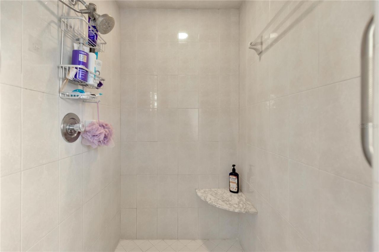 7201 Hodgewood Court, Tampa, FL 33614 Photo