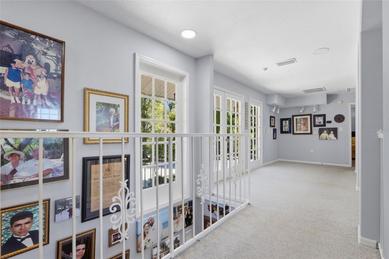 7201 Hodgewood Court, Tampa, FL 33614 Photo