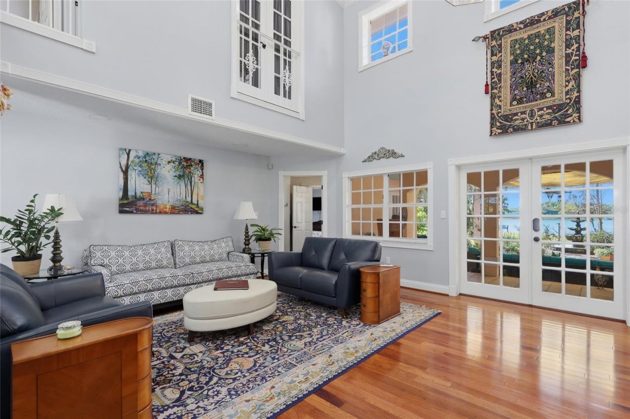 7201 Hodgewood Court, Tampa, FL 33614 Photo