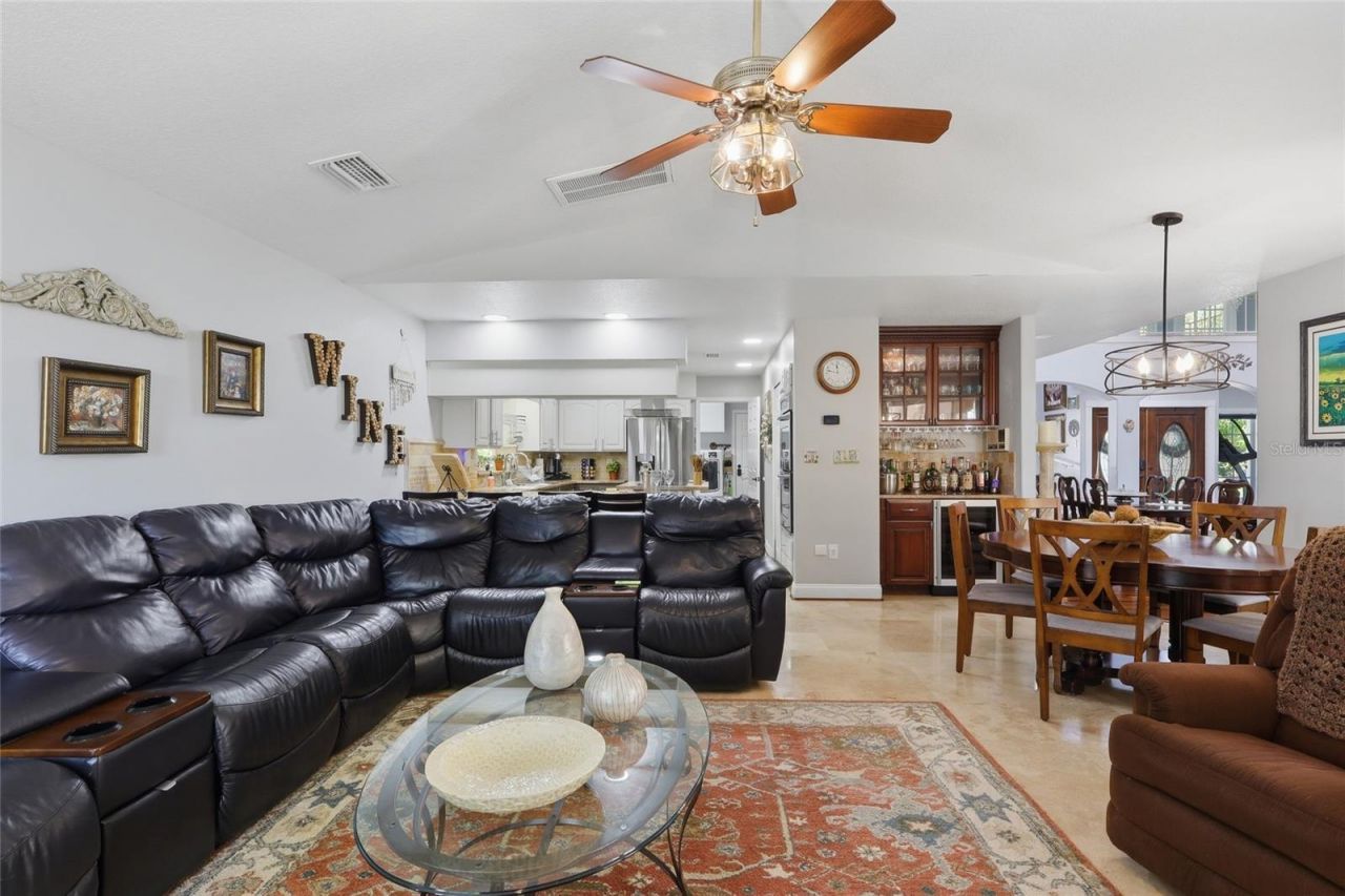 7201 Hodgewood Court, Tampa, FL 33614 Photo