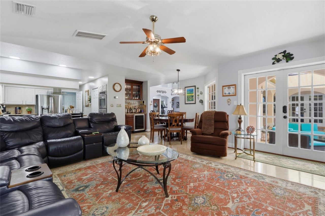 7201 Hodgewood Court, Tampa, FL 33614 Photo