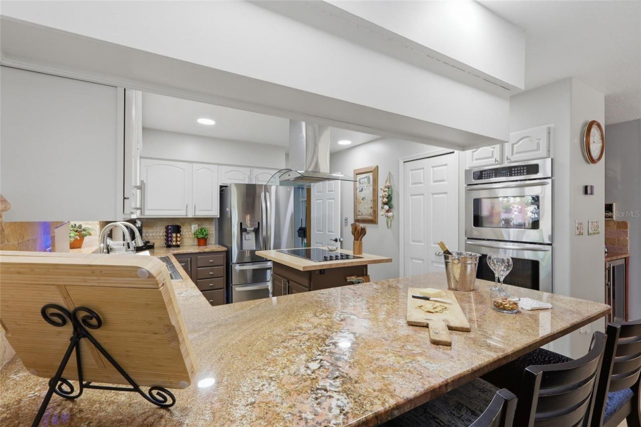 7201 Hodgewood Court, Tampa, FL 33614 Photo