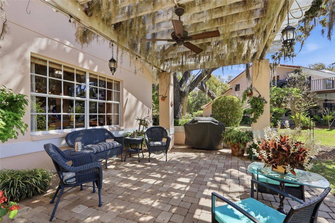 7201 Hodgewood Court, Tampa, FL 33614 Photo