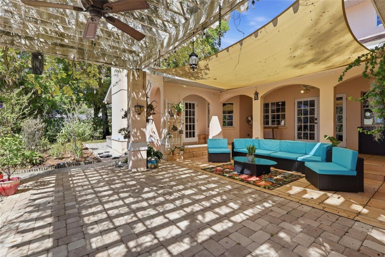 7201 Hodgewood Court, Tampa, FL 33614 Photo