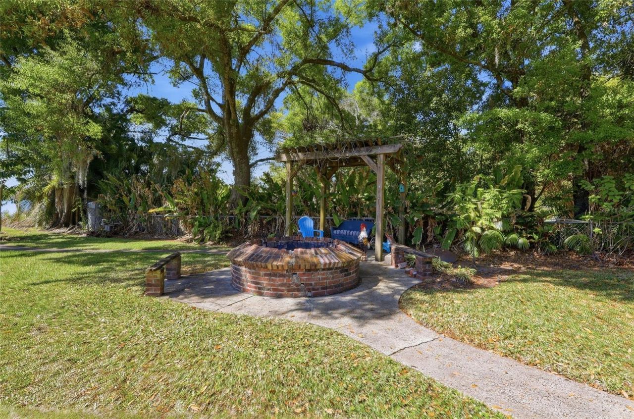 7201 Hodgewood Court, Tampa, FL 33614 Photo