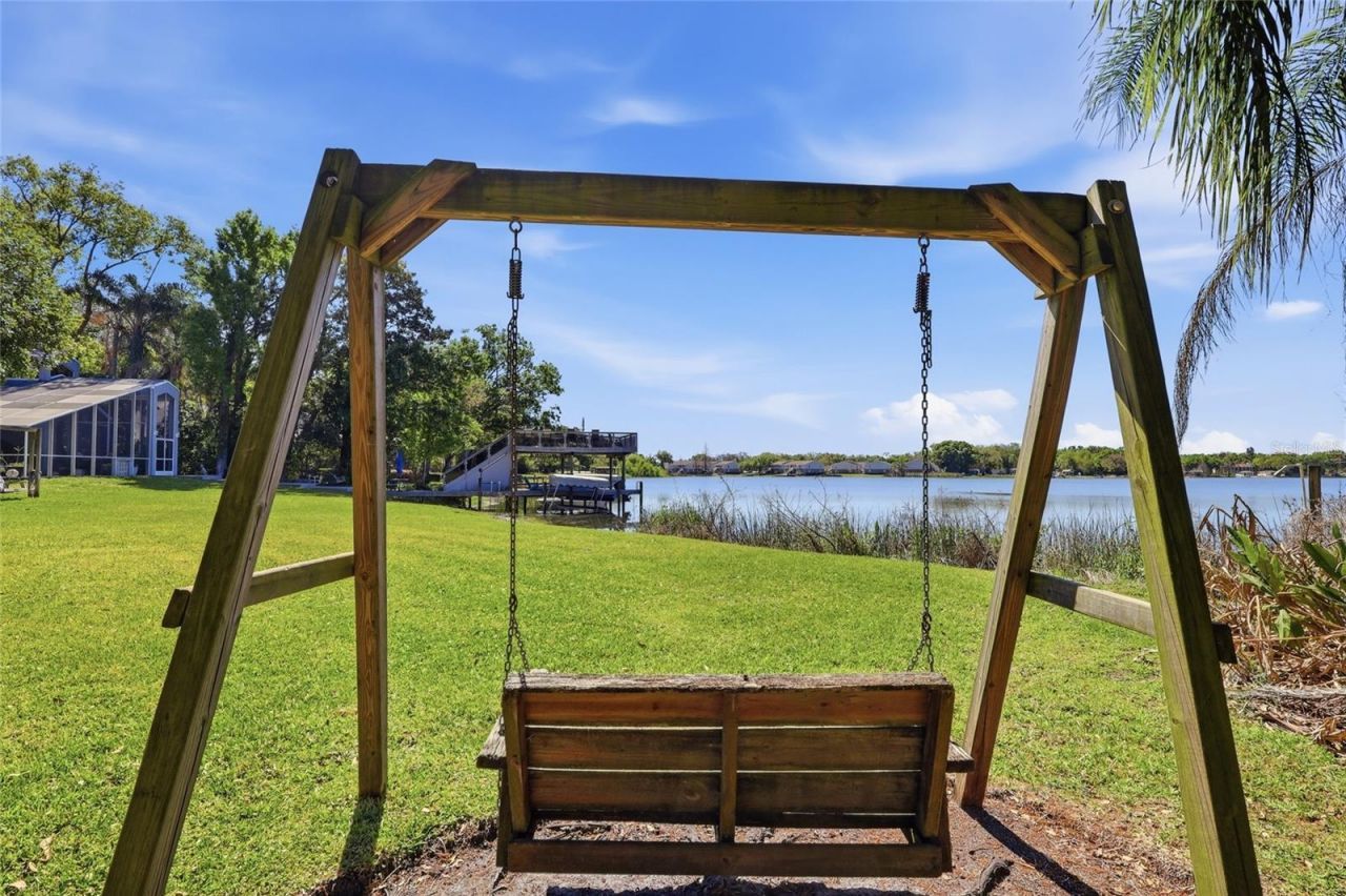 7201 Hodgewood Court, Tampa, FL 33614 Photo