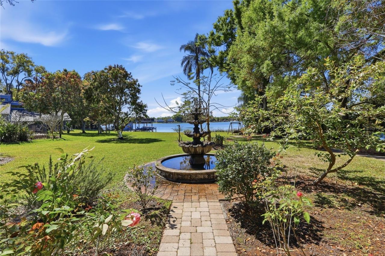 7201 Hodgewood Court, Tampa, FL 33614 Photo