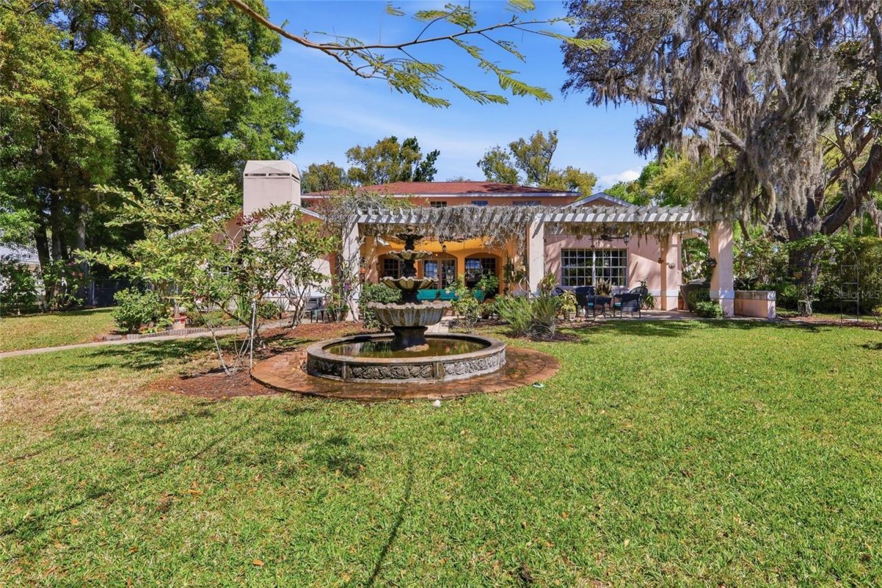 7201 Hodgewood Court, Tampa, FL 33614 Photo