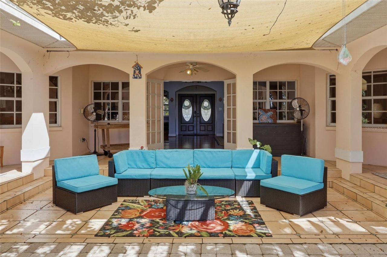 7201 Hodgewood Court, Tampa, FL 33614 Photo