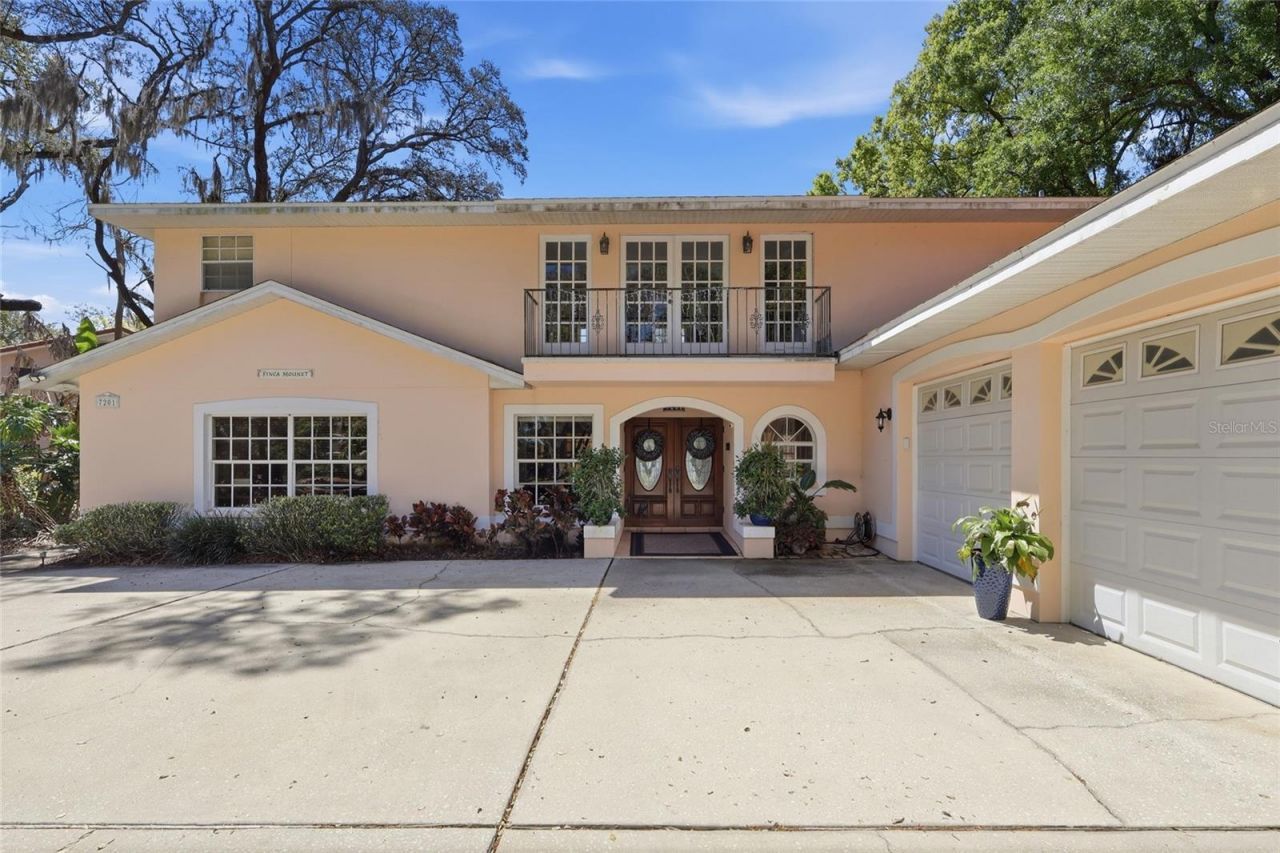 7201 Hodgewood Court, Tampa, FL 33614 Photo