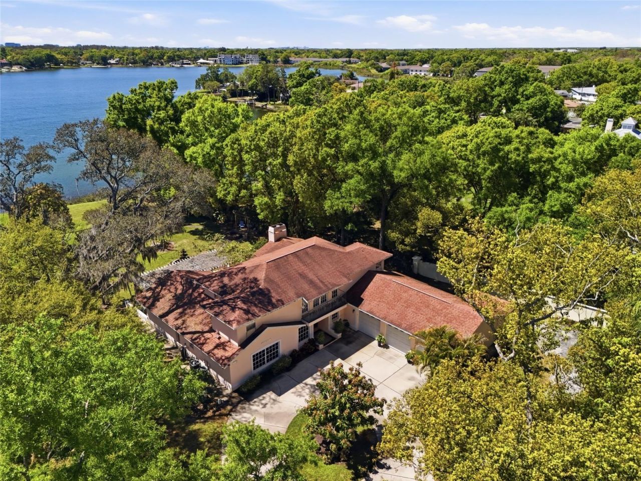 7201 Hodgewood Court, Tampa, FL 33614 Photo