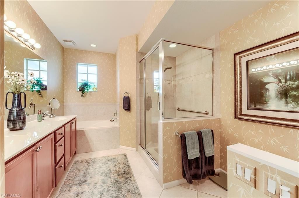 9111 Palmetto Ridge Dr, Unit 201, Estero, FL 34135 Photo