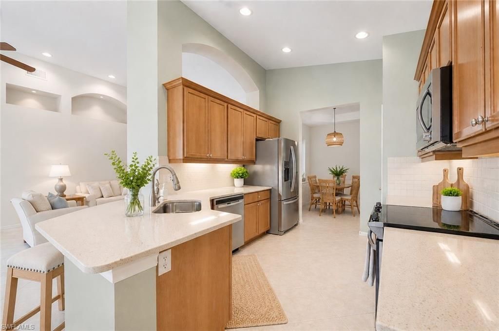 9111 Palmetto Ridge Dr, Unit 201, Estero, FL 34135 Photo