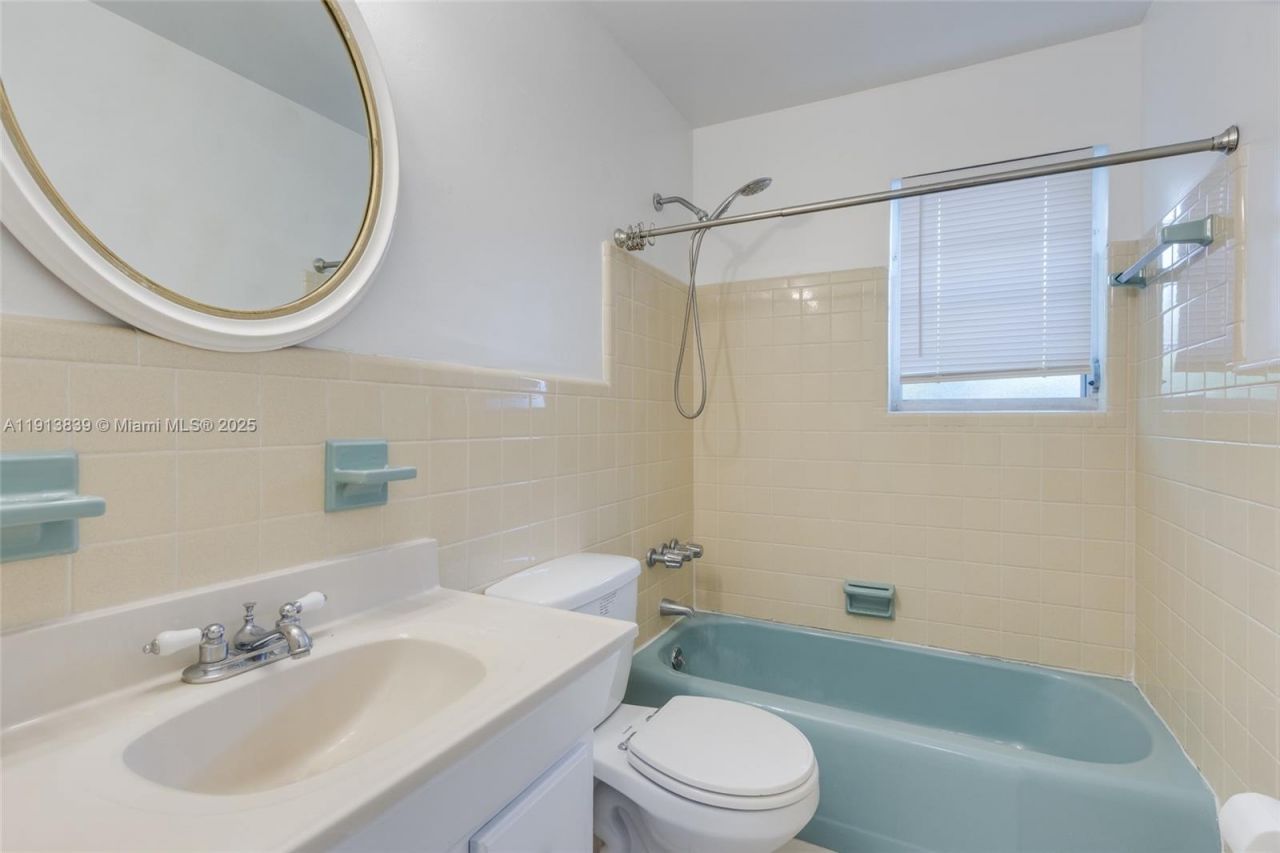 2513 NE 33 Rd Ave, Fort Lauderdale, FL 33305 Photo