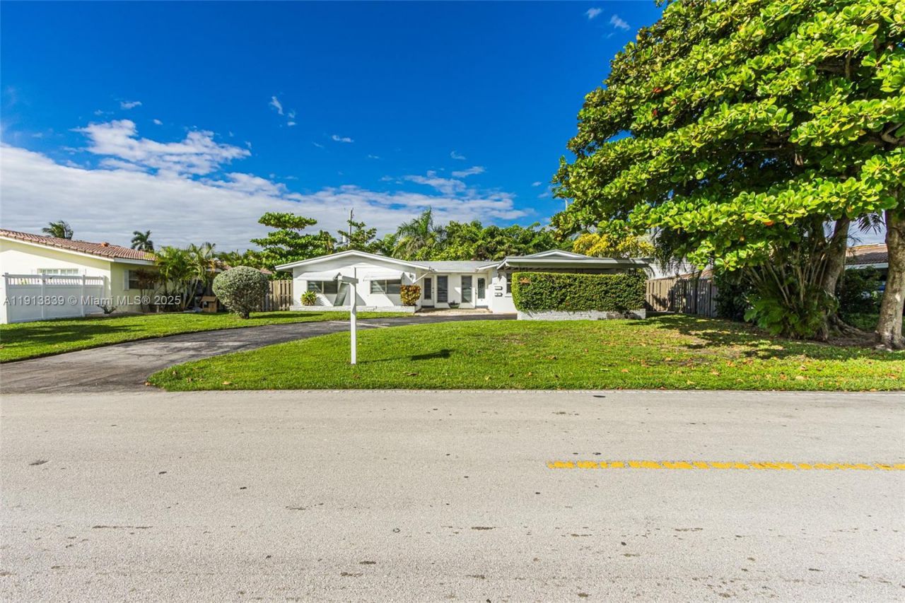 2513 NE 33 Rd Ave, Fort Lauderdale, FL 33305 Photo