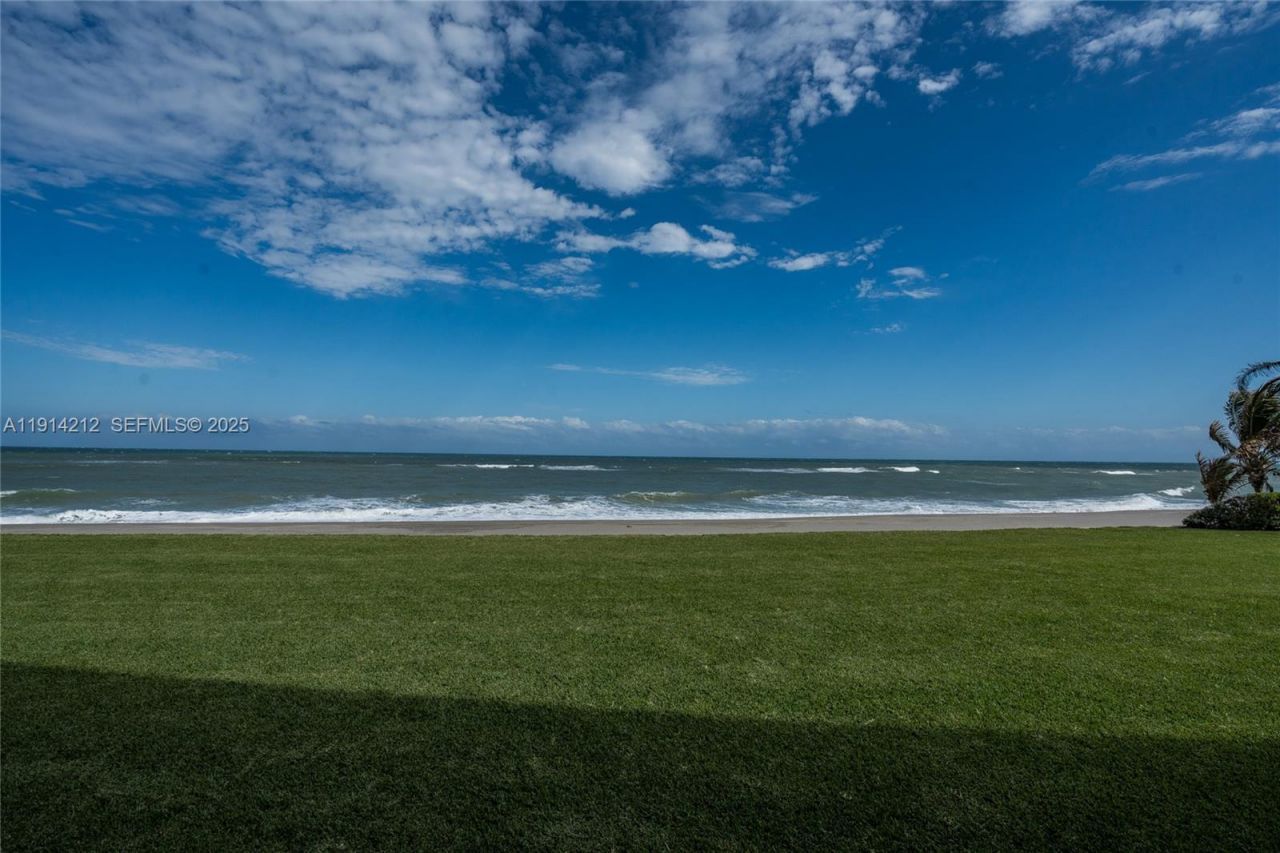 350 Beach Rd, Unit 204, Tequesta, FL 33469 Photo