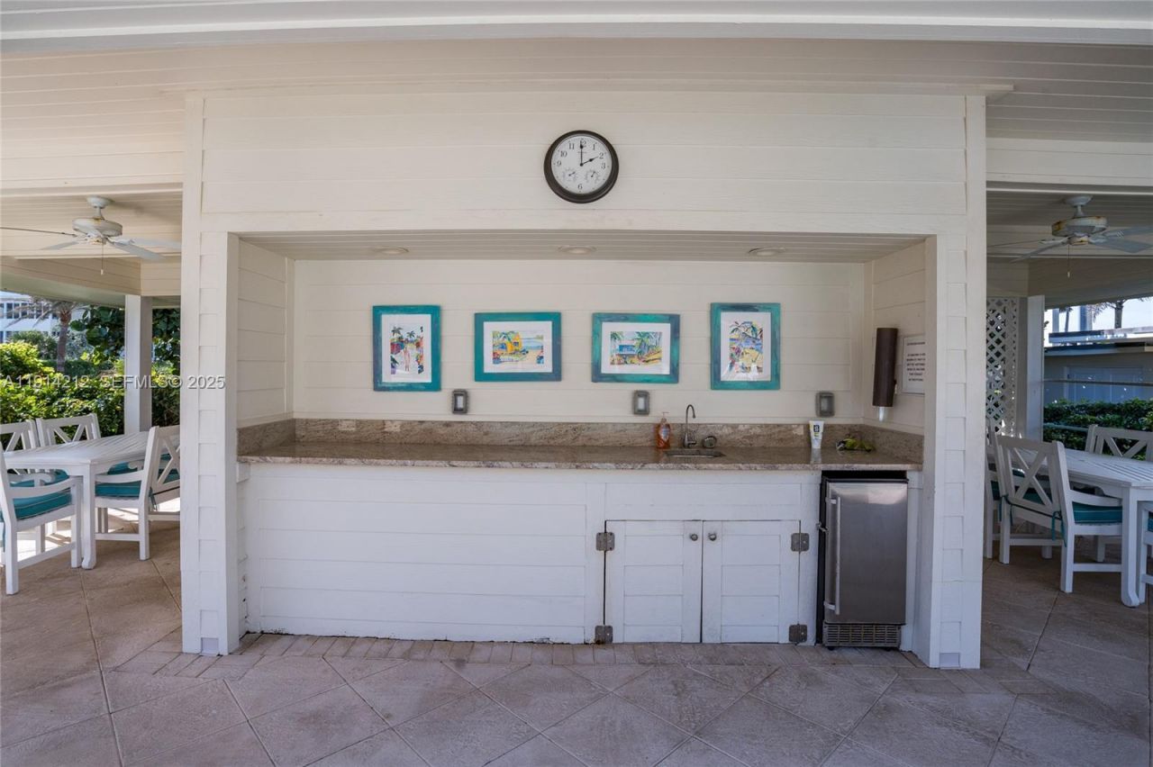 350 Beach Rd, Unit 204, Tequesta, FL 33469 Photo