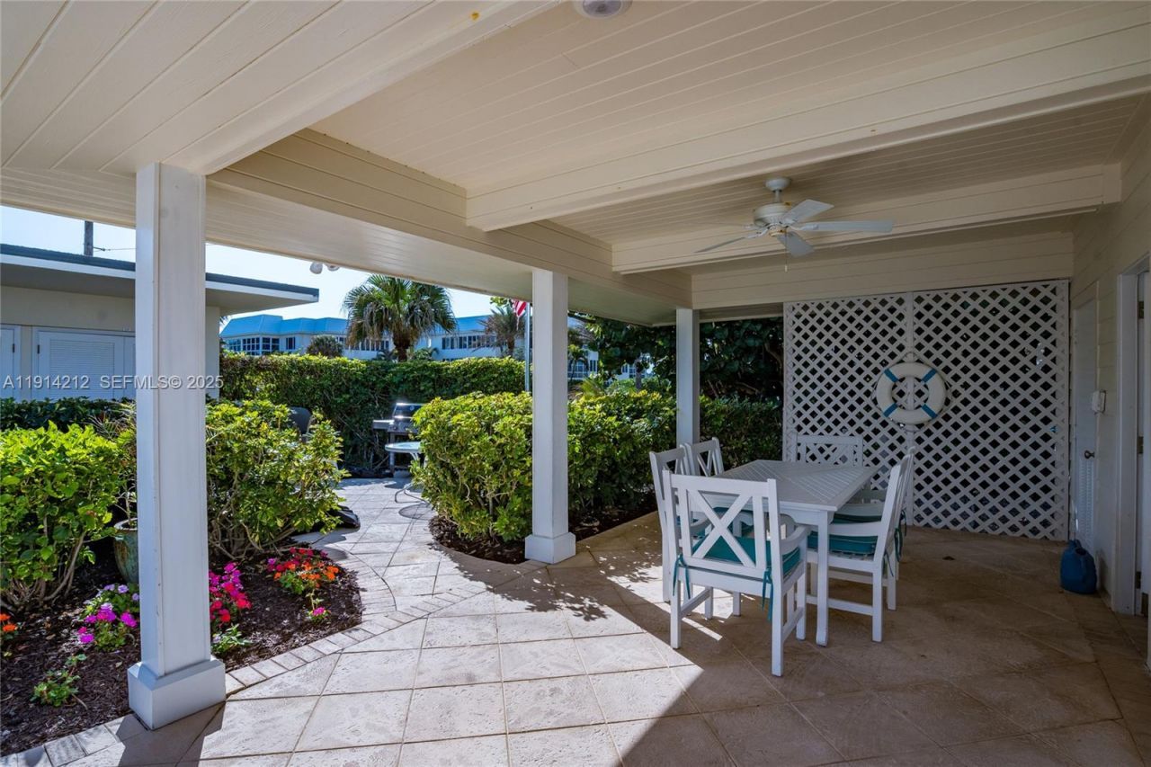 350 Beach Rd, Unit 204, Tequesta, FL 33469 Photo
