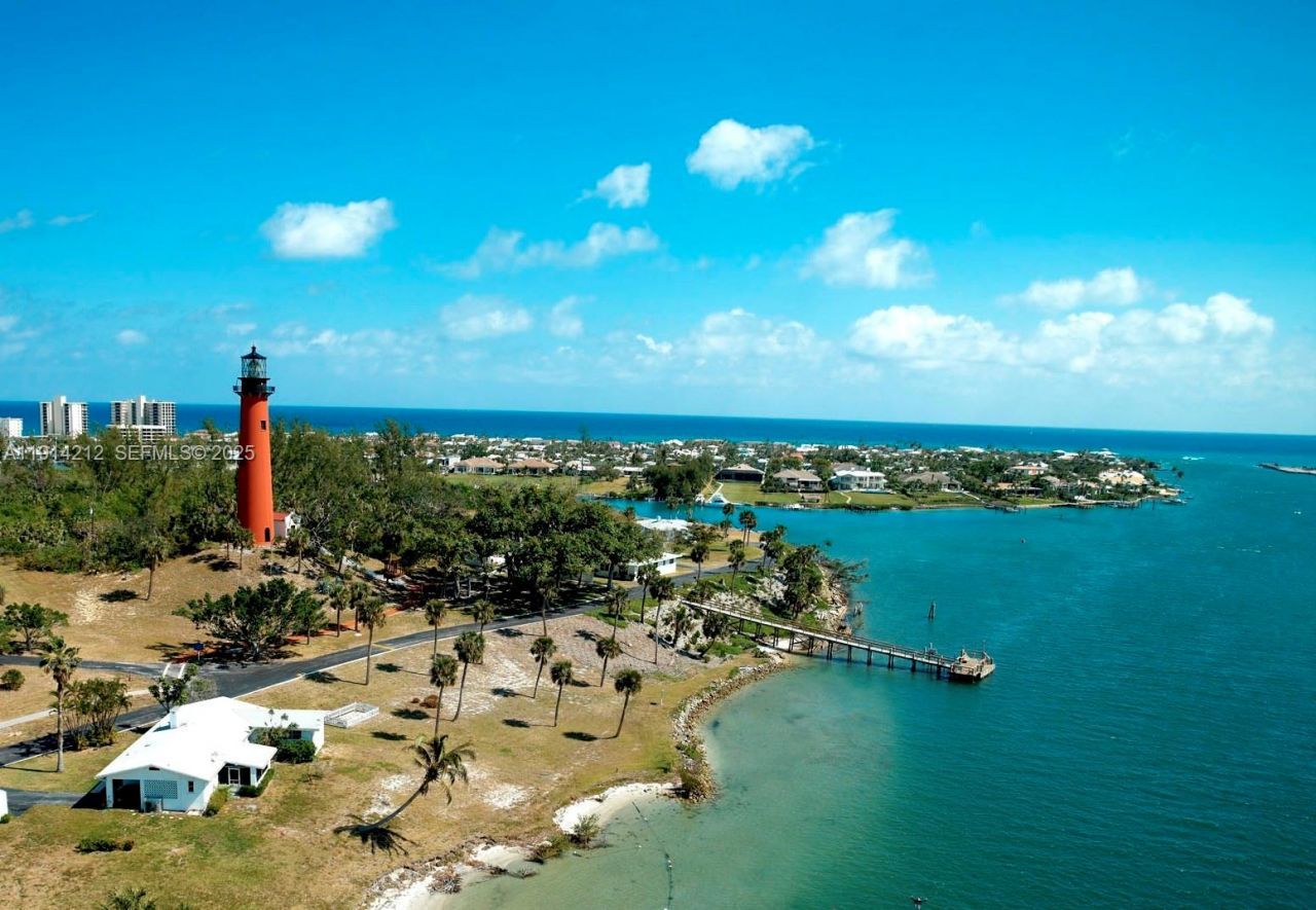 350 Beach Rd, Unit 204, Tequesta, FL 33469 Photo